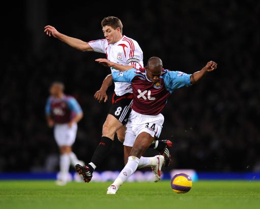  凯恩点球绝杀，热刺客场险胜西汉姆联保留争冠希望