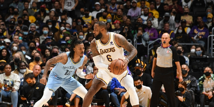  莫兰特35分灰熊主场轻取鹈鹕巩固季后赛席位