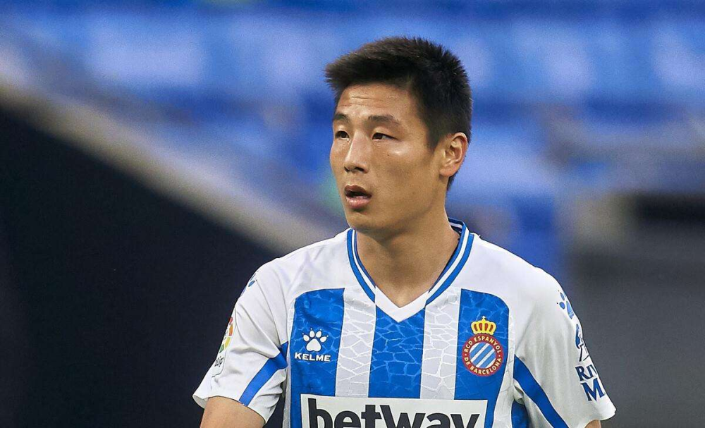  狼队反击犀利无比，黄喜灿单刀赴会绝杀托特纳姆热刺