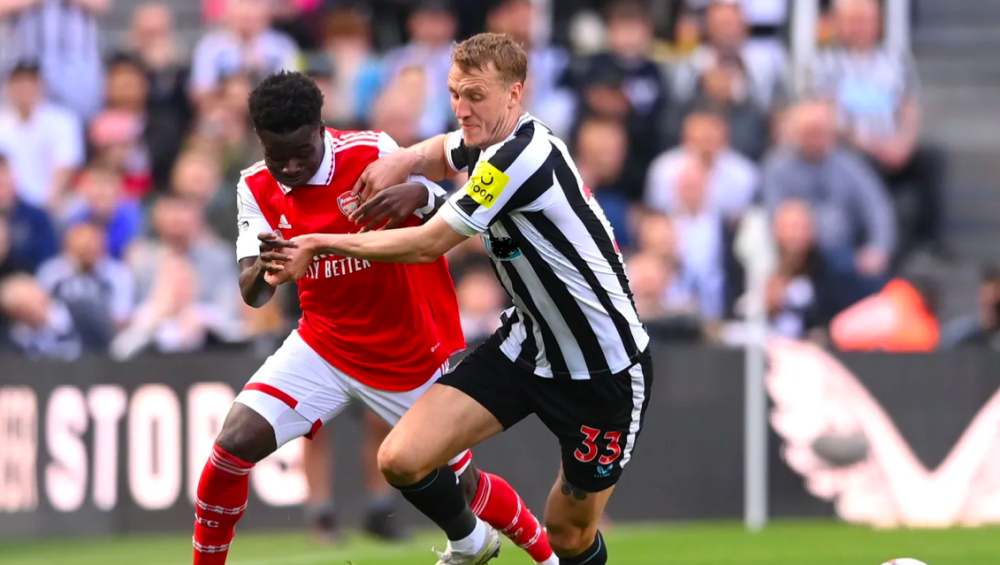  英超争冠格局突变，曼城阿森纳展开巅峰对决